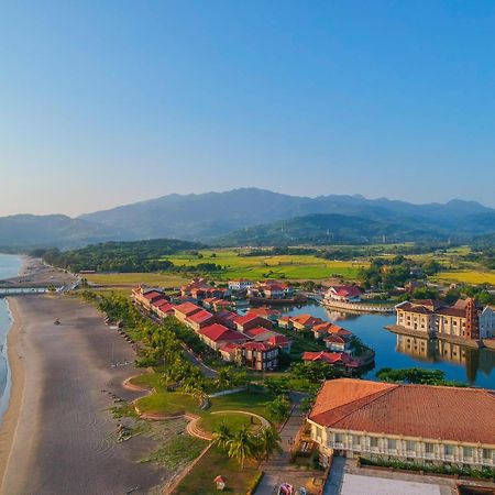 Las Casas Filipinas De Acuzar Bagac Екстер'єр фото