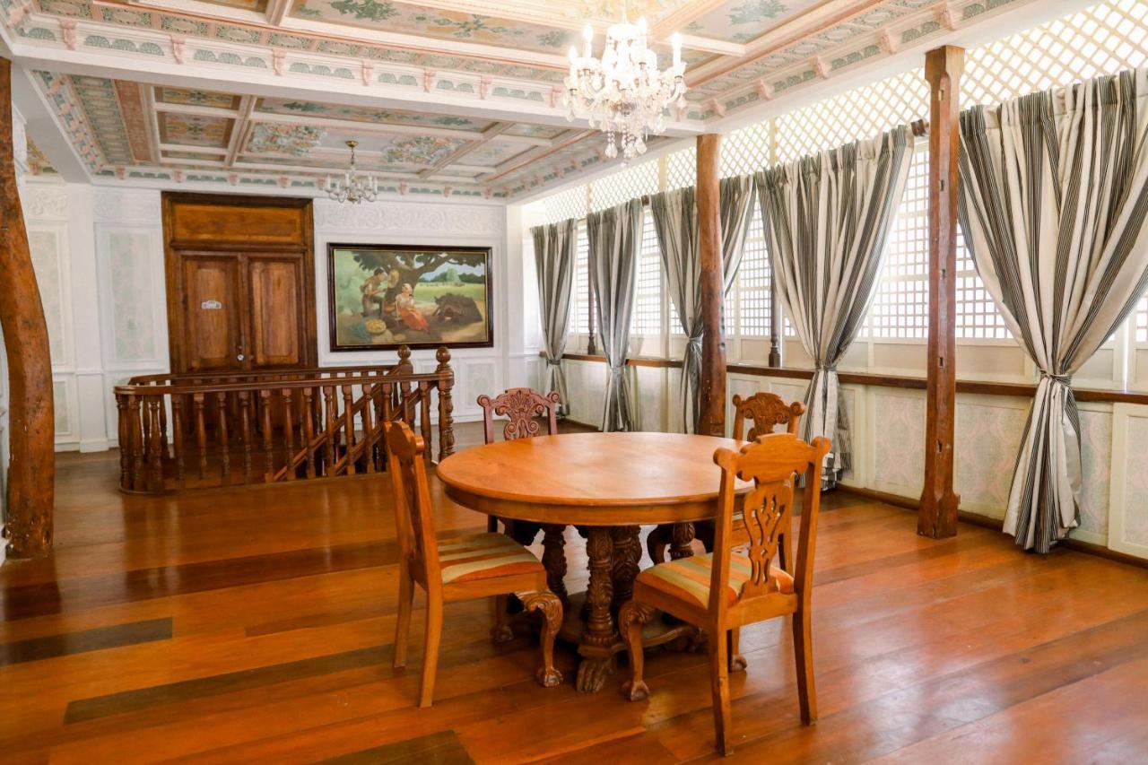 Las Casas Filipinas De Acuzar Bagac Екстер'єр фото