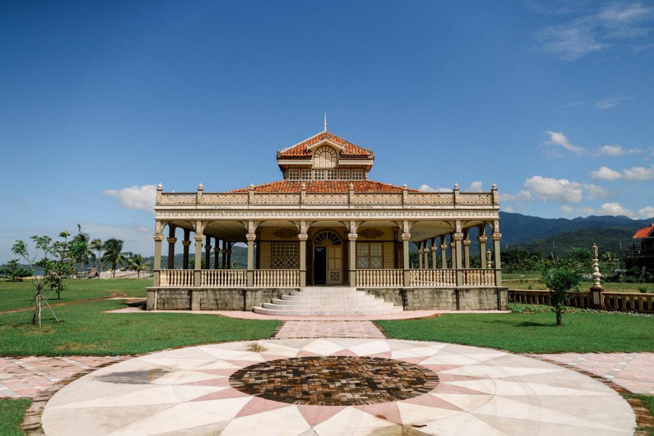 Las Casas Filipinas De Acuzar Bagac Екстер'єр фото