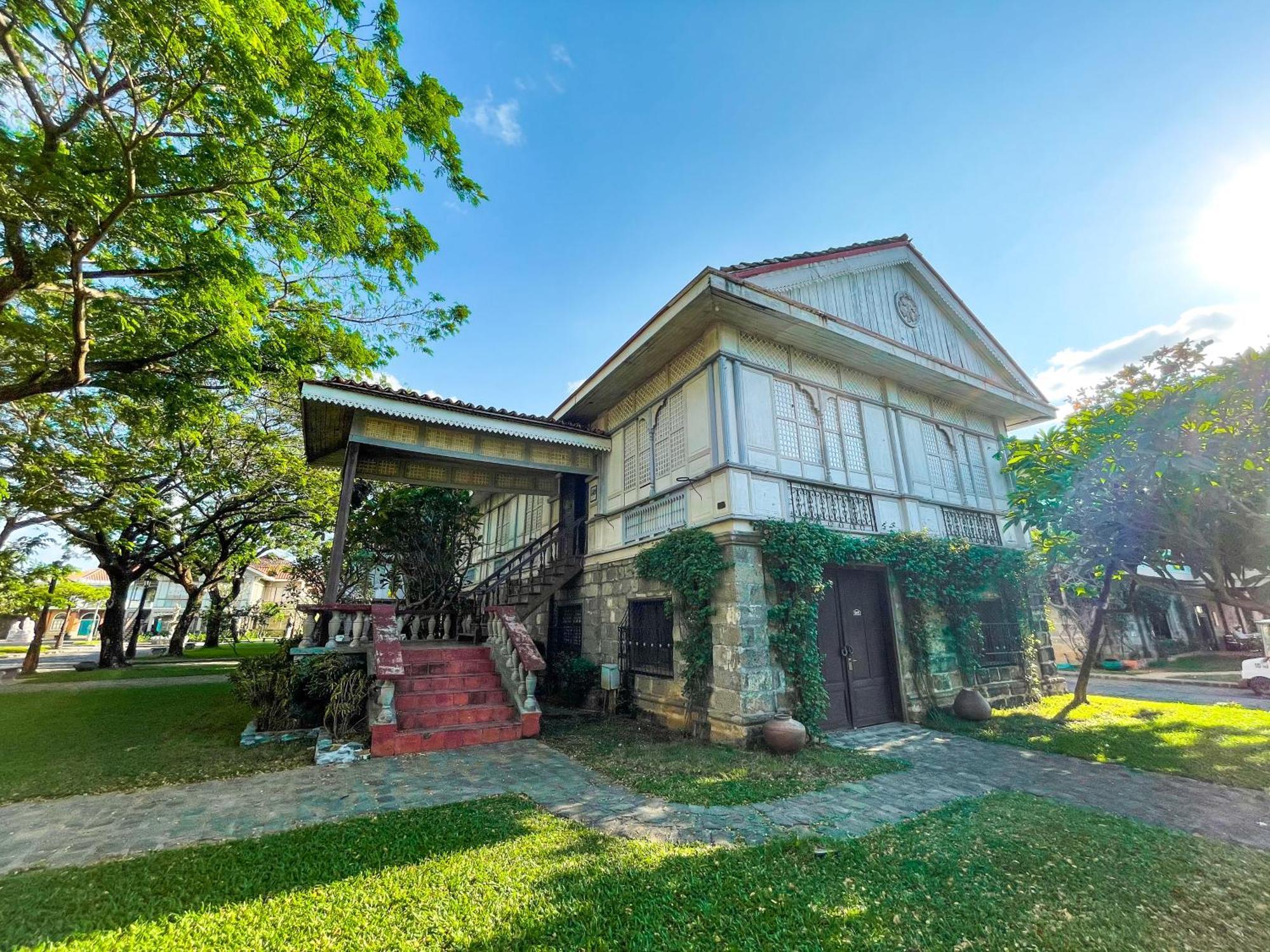Las Casas Filipinas De Acuzar Bagac Екстер'єр фото